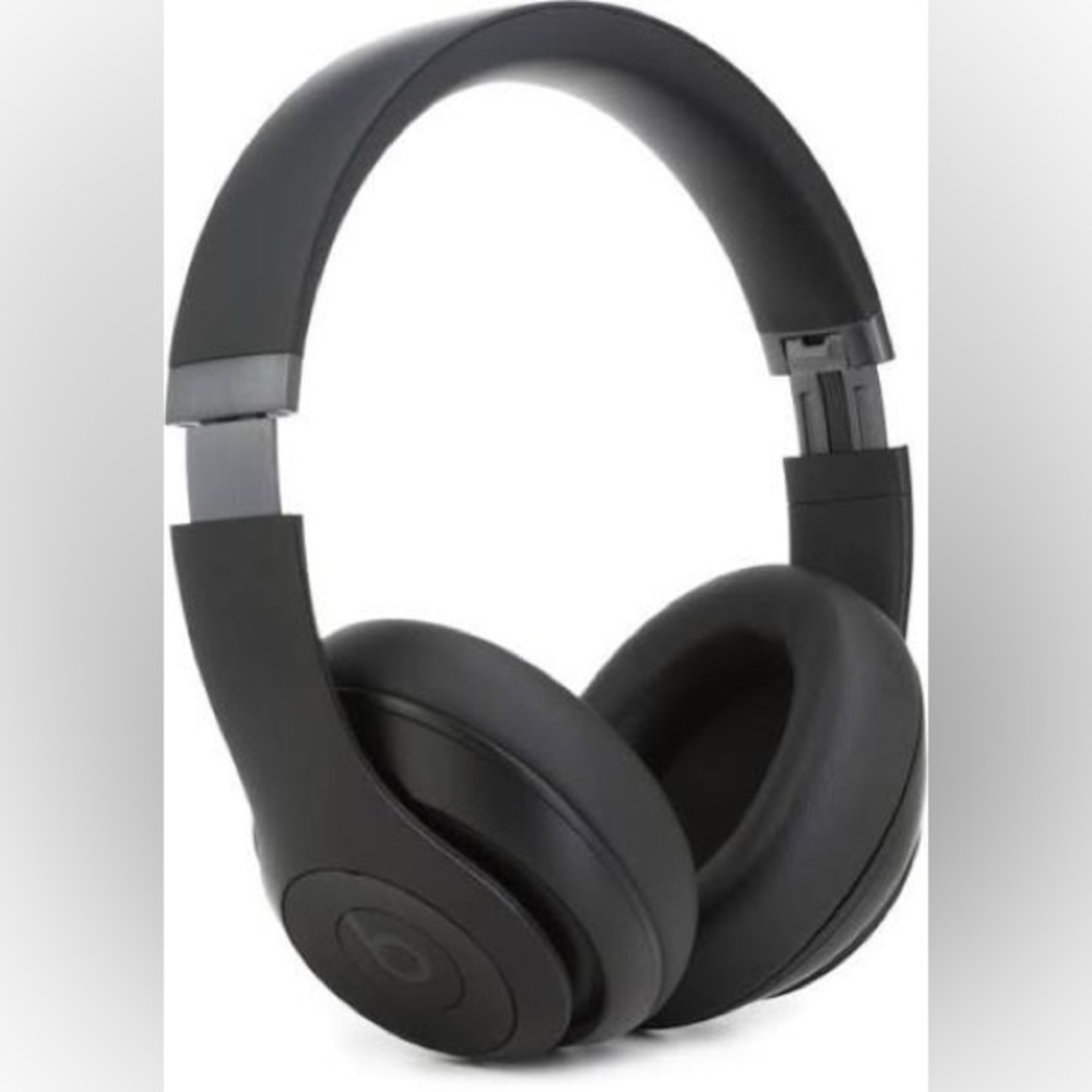 Wireless Beats by Dre Studio Pro Black Headphones